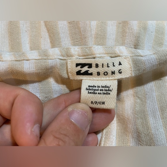 Billabong Romper Size Small - Picture 8 of 8